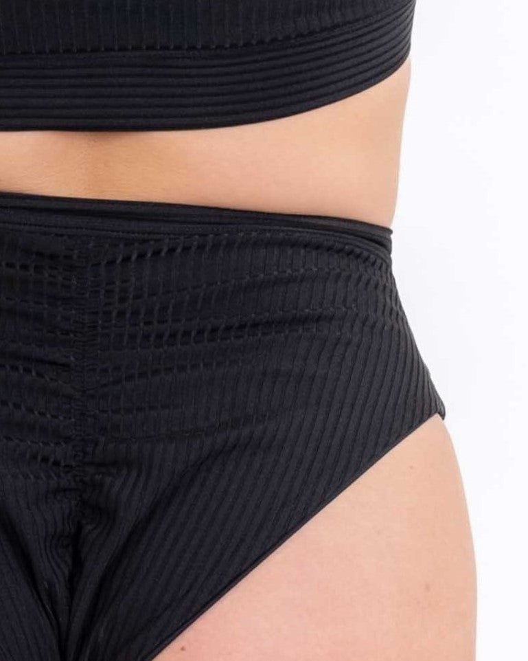 A-Line Set Bundle in ribbed black