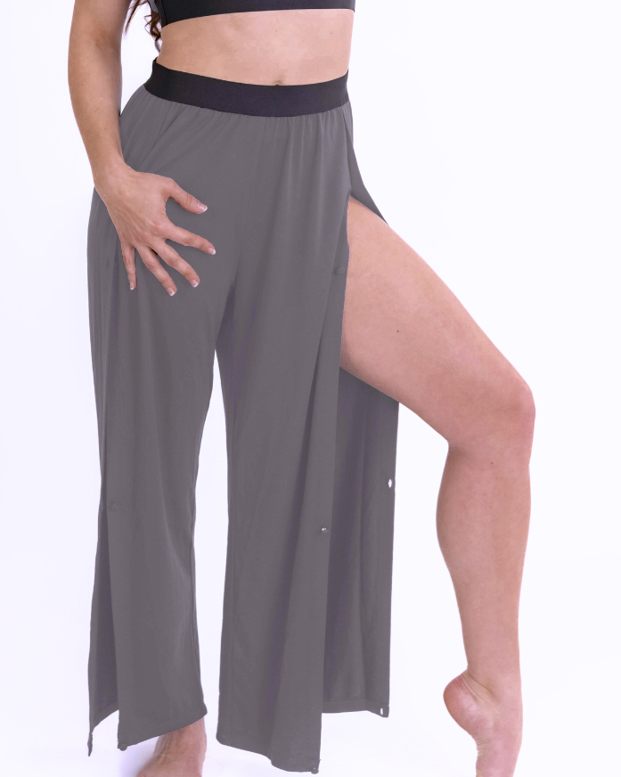 Wrap Top in deep blue sea / Pre-Workout & Flow Pants Bundle in mouse gray