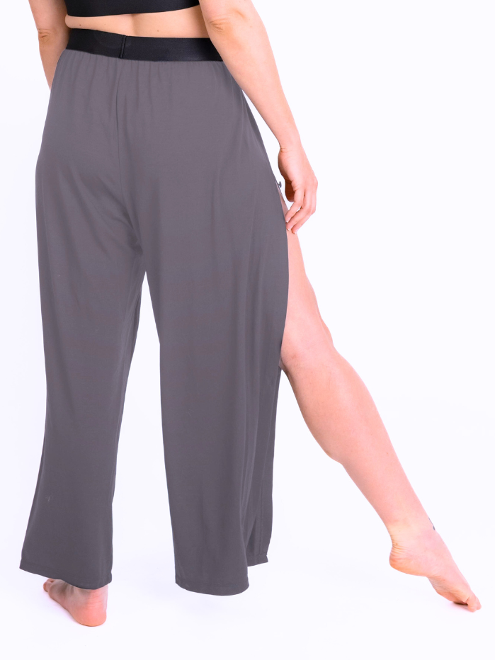 Pre-Workout &amp; Flow Pants in mouse gray